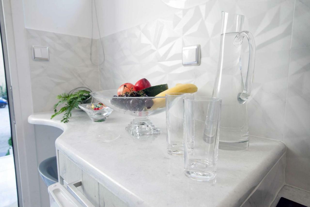 All You Need Is Nafplio Apartment Bagian luar foto