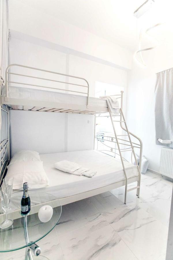 All You Need Is Nafplio Apartment Bagian luar foto