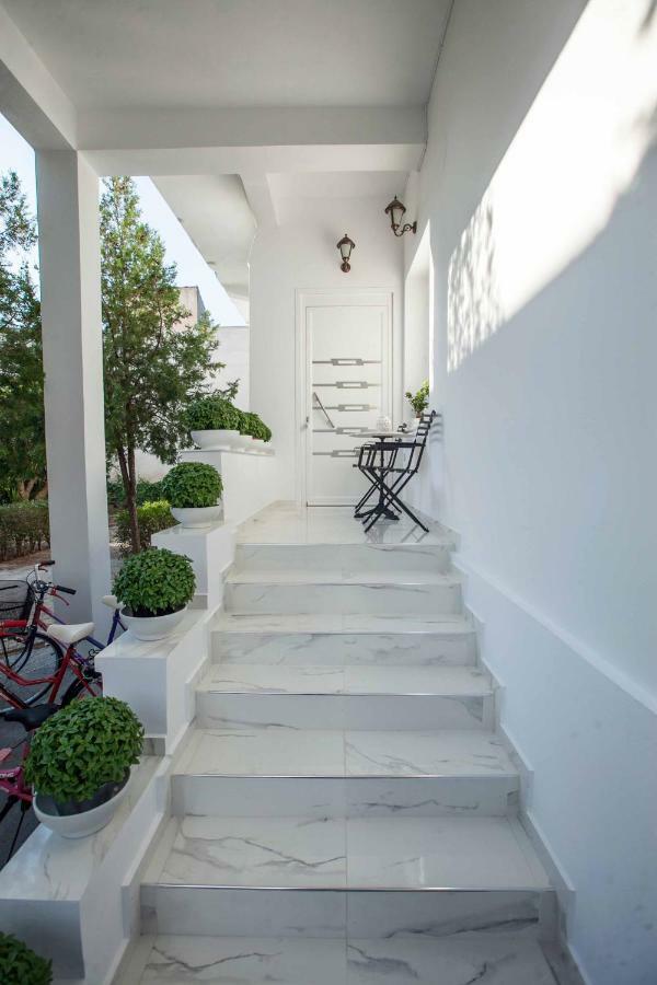 All You Need Is Nafplio Apartment Bagian luar foto