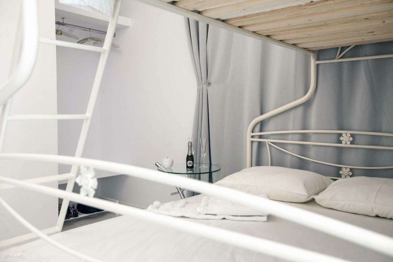 All You Need Is Nafplio Apartment Bagian luar foto