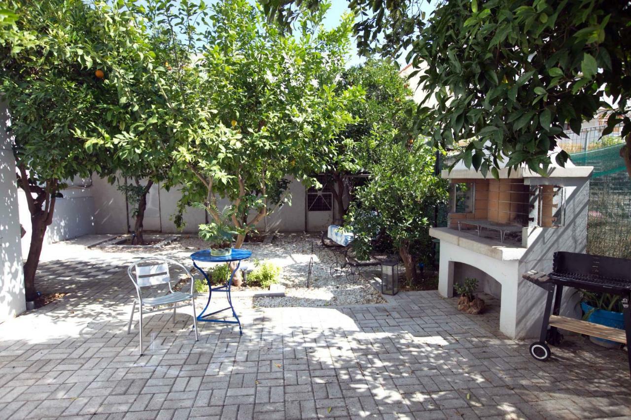 All You Need Is Nafplio Apartment Bagian luar foto